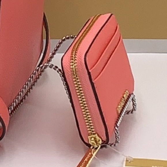 Michael Kors Medium Zip Around Card Case Wallet - Picture 4 of 10